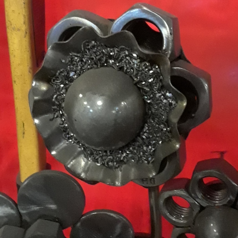 Hand made steel replica flower for decor